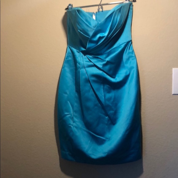 Short David Bridal’s dress - Picture 1 of 5